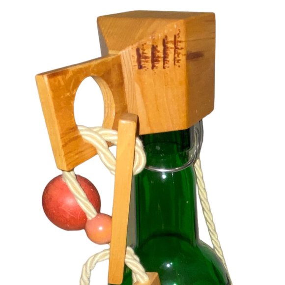 Vintage Wooden Wine Bottle Puzzle Gag Joke Gift - Picture 8 of 10